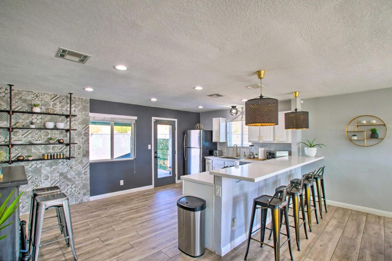 Charming Phoenix Home With Patio About 3 Miles To Dtwn! Exterior photo
